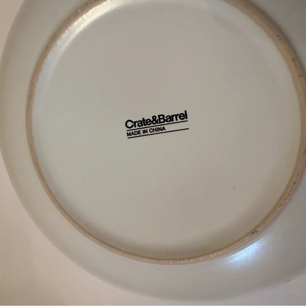 CRATE & BARREL WREN LOW BOWL WHITE MATTE NATURAL STONEWEAR SNOWFLAKE DESIGN HOME